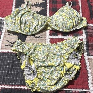 La Vie en Rose Floral Bikini Set in Yellow and Black